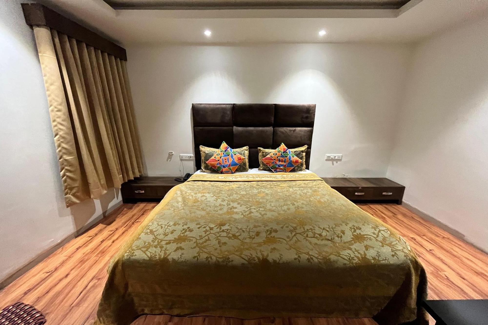 Hotel Shailly Inn Ahmedabad Eksteriør billede