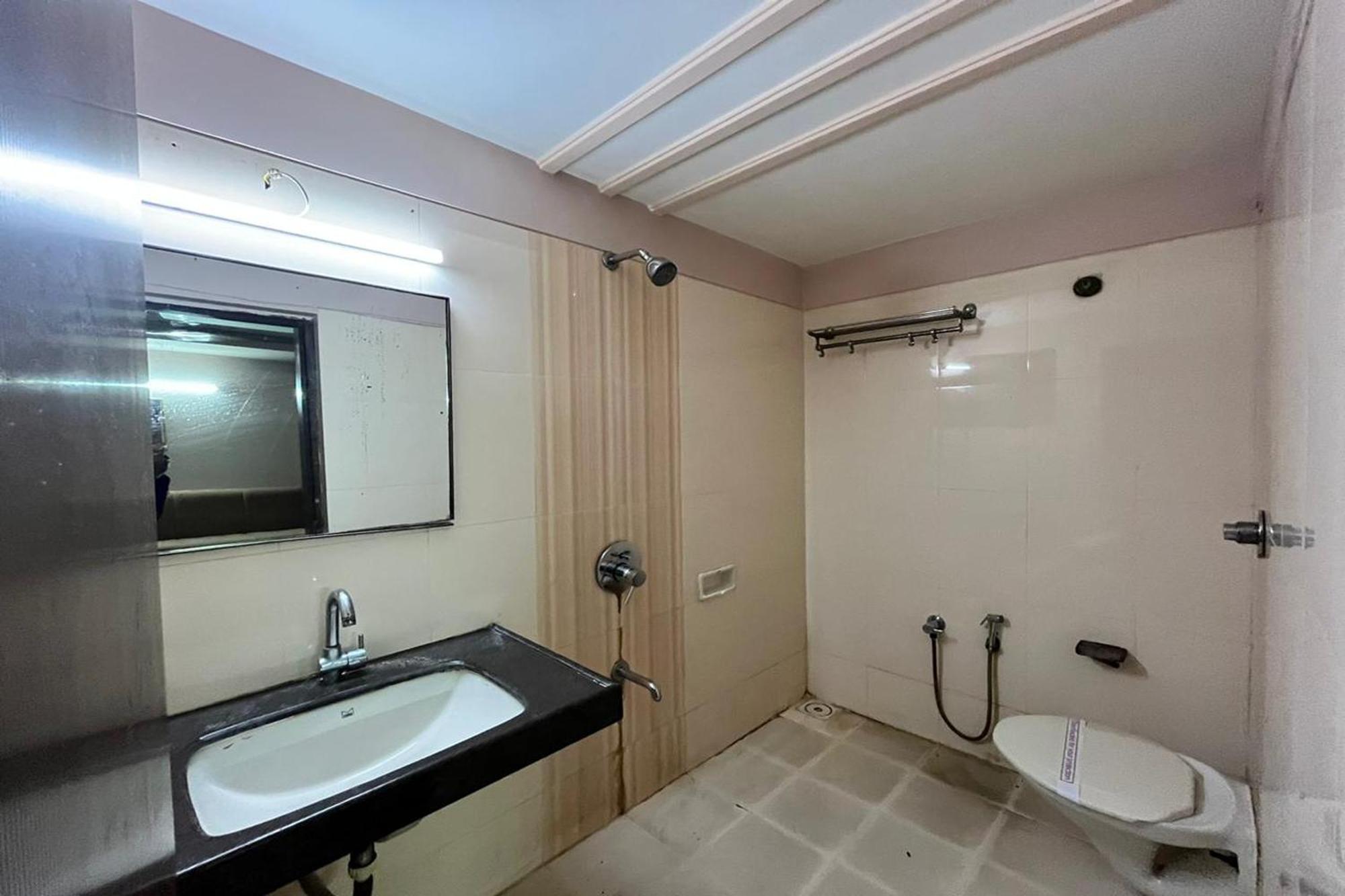 Hotel Shailly Inn Ahmedabad Eksteriør billede